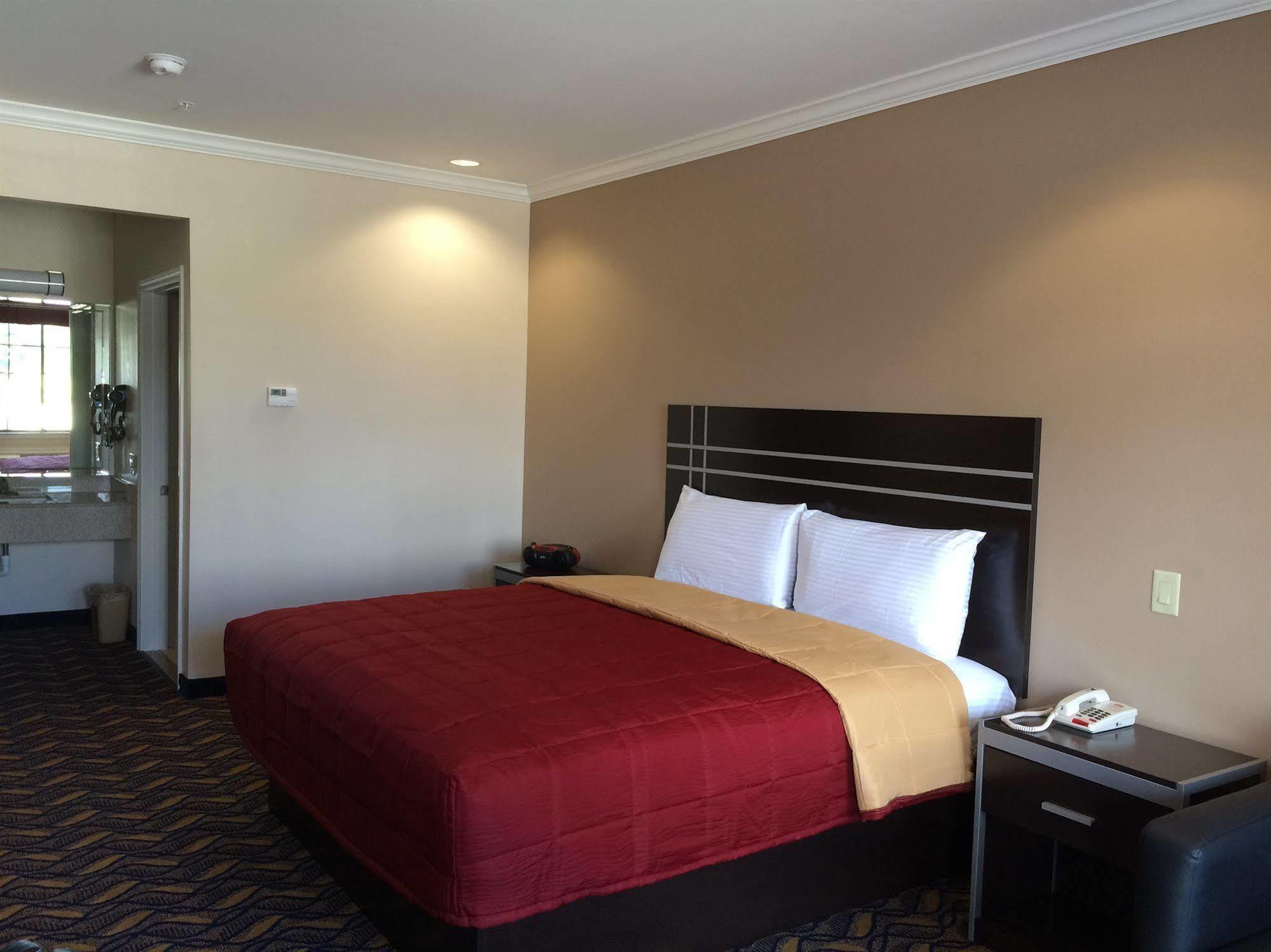 Palace Inn Kingwood Хамбл Экстерьер фото